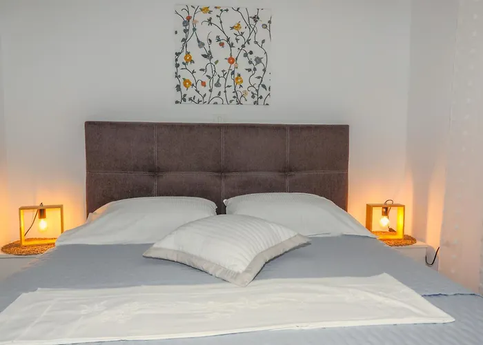 Juric 32 - Boutique 4* Hvar Town