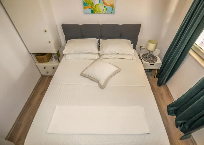 Pensión Juric 32 - Boutique Hvar Town