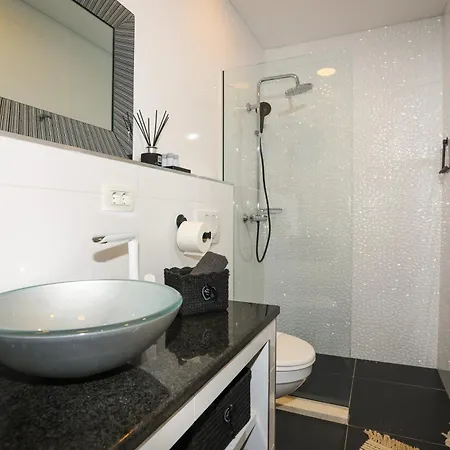 Juric 32 - Boutique Konukevi Hvar Town