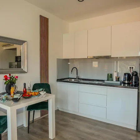 Guest house Juric 32 - Boutique Hvar Town