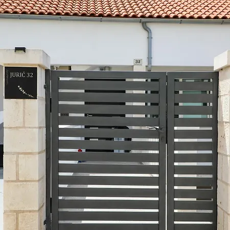 Guest house Juric 32 - Boutique